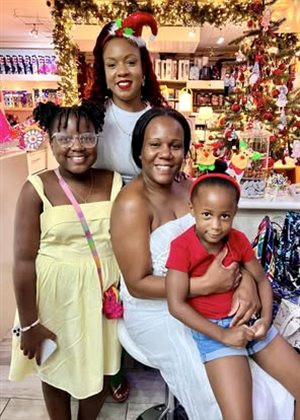Art + Design SXM Christmas memory